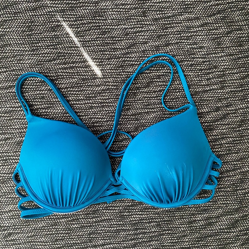 Strappy push up bikini top